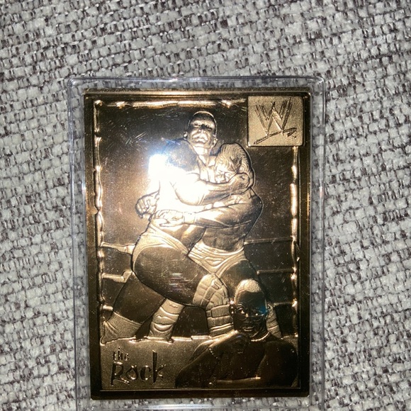 The Rock 1999 Danbury Mint WWF/WWE 22kt Gold Card - Picture 3 of 3